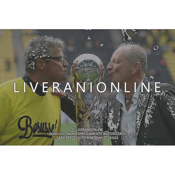 Fu§ball, firo : 13.08.2014 1.BL, 1.Bundesliga, Saison 2014/2015, Supercup, BVB, Borussia Dortmund, FC Bayern MŸnchen, Muenchen, Norbert Nobby Dickel, Stadionsprecher, Sprecher DFL, kŸssen den Supercup, $worldrightsEs gelten unsere AGB, einsehbar auf www.firosportphoto.de, copyright by firo sportphoto: Coesfelder Str. 207 D-48249 DŸlmen www.firosportphoto.de mail@firosportphoto.de (V o l k s b a n k B o c h u m - W i t t e n ) BLZ.: 430 601 29 Kt. Nr.: 341 117 100 Tel:Ê +49-2594-9916004 Fax:Ê+49-2594-9916005 AG ALDO LIVERANI SAS ONLY ITALY