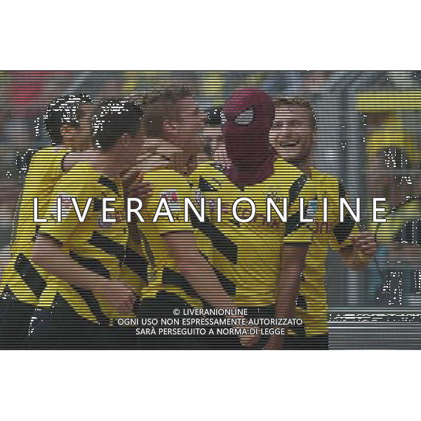 Fu§ball, firo : 13.08.2014 1.BL, 1.Bundesliga, Saison 2014/2015, Supercup, BVB, Borussia Dortmund, FC Bayern MŸnchen, Muenchen, Torjubel, Freude, Lukasz PISZCEK, BVB Borussia Dortmund, Pierre-Emerick AUBAMEYANG, BVB Borussia Dortmund, Ciro IMMOBILE, BVB Borussia Dortmund, Spiderman Maske, Humor, $worldrightsEs gelten unsere AGB, einsehbar auf www.firosportphoto.de, copyright by firo sportphoto: Coesfelder Str. 207 D-48249 DŸlmen www.firosportphoto.de mail@firosportphoto.de (V o l k s b a n k B o c h u m - W i t t e n ) BLZ.: 430 601 29 Kt. Nr.: 341 117 100 Tel:Ê +49-2594-9916004 Fax:Ê+49-2594-9916005 AG ALDO LIVERANI SAS ONLY ITALY