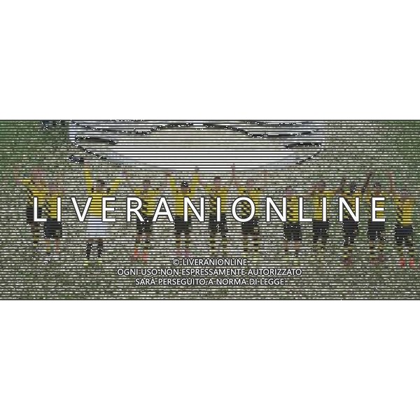 firo : 13.08.2014 Fu§ball,1.Bundesliga, Saison 2014/2015, DFL, DFL-Supercup 2014, Supercup2014, BVB, Borussia Dortmund - FC Bayern MŸnchen 2:0 La OLa der Dortmunder Spieler auf Konfetti $worldrightsEs gelten unsere AGB, einsehbar auf www.firosportphoto.de, copyright by firo sportphoto: Coesfelder Str. 207 D-48249 DŸlmen www.firosportphoto.de mail@firosportphoto.de (V o l k s b a n k B o c h u m - W i t t e n ) BLZ.: 430 601 29 Kt. Nr.: 341 117 100 Tel:Ê +49-2594-9916004 Fax:Ê+49-2594-9916005 AG ALDO LIVERANI SAS ONLY ITALY
