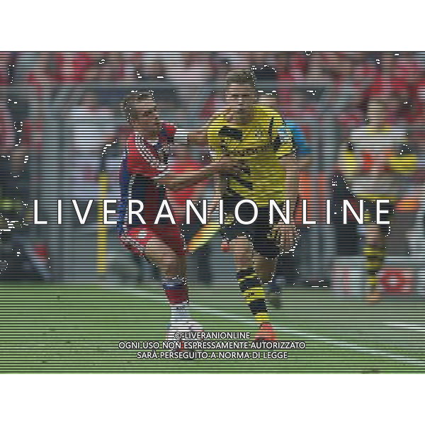 firo : 13.08.2014 Fu§ball,1.Bundesliga, Saison 2014/2015, DFL, DFL-Supercup 2014, Supercup2014, BVB, Borussia Dortmund - FC Bayern MŸnchen 2:0 Erik DURM im Zweikampf mit Philipp LAHM, Foul $worldrightsEs gelten unsere AGB, einsehbar auf www.firosportphoto.de, copyright by firo sportphoto: Coesfelder Str. 207 D-48249 DŸlmen www.firosportphoto.de mail@firosportphoto.de (V o l k s b a n k B o c h u m - W i t t e n ) BLZ.: 430 601 29 Kt. Nr.: 341 117 100 Tel:Ê +49-2594-9916004 Fax:Ê+49-2594-9916005 AG ALDO LIVERANI SAS ONLY ITALY