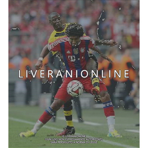 firo : 13.08.2014 Fu§ball,1.Bundesliga, Saison 2014/2015, DFL, DFL-Supercup 2014, Supercup2014, BVB, Borussia Dortmund - FC Bayern MŸnchen 2:0 Adrian RAMOS, BVB, hinten gegen DANTE $worldrightsEs gelten unsere AGB, einsehbar auf www.firosportphoto.de, copyright by firo sportphoto: Coesfelder Str. 207 D-48249 DŸlmen www.firosportphoto.de mail@firosportphoto.de (V o l k s b a n k B o c h u m - W i t t e n ) BLZ.: 430 601 29 Kt. Nr.: 341 117 100 Tel:Ê +49-2594-9916004 Fax:Ê+49-2594-9916005 AG ALDO LIVERANI SAS ONLY ITALY