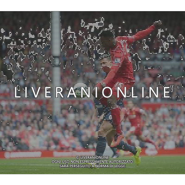 Liverpool\'s Daniel Sturridge controls the ball under pressure from Southampton\'s JosÃ© Fonte Photographer Stephen White/CameraSport Football - Barclays Premiership - Liverpool v Southampton - Sunday 17th August 2014 - Anfield - Liverpool Â© CameraSport - 43 Linden Ave. Countesthorpe. Leicester. England. LE8 5PG - Tel: +44 (0) 116 277 4147 - admin@camerasport.com - www.camerasport.com AG ALDO LIVERANI SAS ONLY ITALY