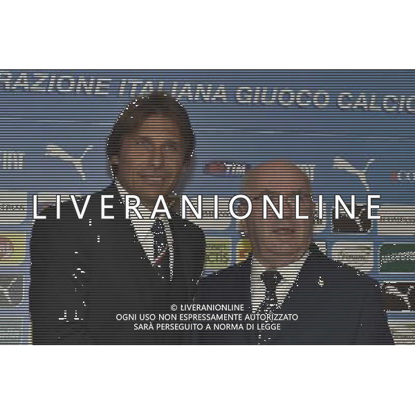 ROMA 19-08-2014 PRESENTAZIONE DEL NUOVO ALLENATORE DELLA NAZIONALE ITALIANA ANTONIO CONTE NELLA FOTO ANTONIO CONTE CARLO TAVECCHIO FOTO FABRIZIO CORRADETTI-AG ALDO LIVERANI SAS