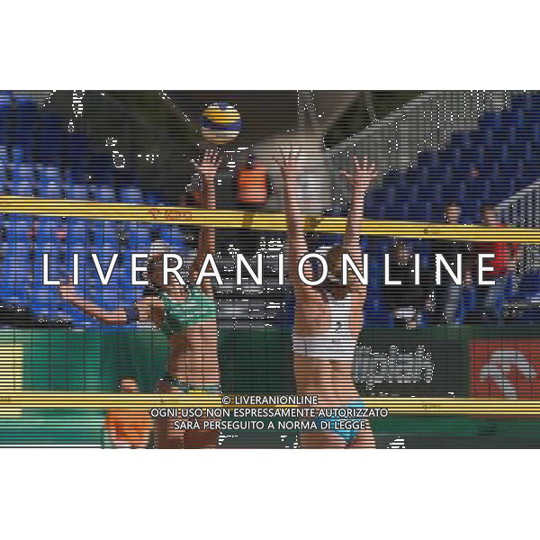 20.08.2014 - Stare Jablonki , siatkowka plazowa , beach volleyball , World Tour , FIVB Stare Jablonki Grand Slam 2014 , Brazylia (zielone) - Holandia (biale) , Brazil - Holland N/Z Barbara Seixas De Freitas , Jantine Van Der Vlist Fot. Mariusz Palczynski / MPAimages.com/NEWSPIX.PL --- Newspix.pl /Agenzia Aldo Liverani sas - ITALY ONLY - Brasile - Olanda beach volley, World Tour, FIVB Grande Slam 2014 *** Local Caption *** www.newspix.pl mail us: info@newspix.pl call us: 0048 022 23 22 222 --- Polish Picture Agency by Ringier Axel Springer Poland