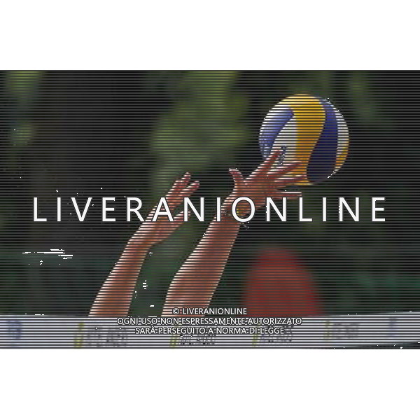20.08.2014 - Stare Jablonki , siatkowka plazowa , beach volleyball , World Tour , FIVB Stare Jablonki Grand Slam 2014 , Wlochy (niebieskie) - Szwajcaria (zielone) , Italy (blue) - Switzerland (green) N/Z Blokowanie pilki Fot. Karol Bartnik / MPAimages.com/NEWSPIX.PL --- Newspix.pl /Agenzia Aldo Liverani sas - ITALY ONLY - Italia - Svizzera beach volley, World Tour, FIVB Grande Slam 2014 *** Local Caption *** www.newspix.pl mail us: info@newspix.pl call us: 0048 022 23 22 222 --- Polish Picture Agency by Ringier Axel Springer Poland
