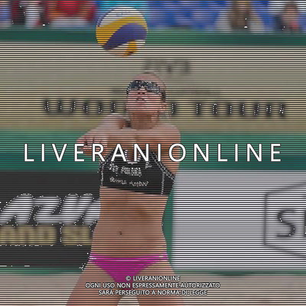 20.08.2014 - Stare Jablonki , siatkowka plazowa , beach volleyball , World Tour , FIVB Stare Jablonki Grand Slam 2014 , Brazylia (zolte) - Polska (czarne) , Brazil - Poland N/Z Dorota Strag Fot. Mariusz Palczynski / MPAimages.com/NEWSPIX.PL --- Newspix.pl /Agenzia Aldo Liverani sas - ITALY ONLY - Brasile - Polonia beach volley, World Tour, FIVB Grande Slam 2014 *** Local Caption *** www.newspix.pl mail us: info@newspix.pl call us: 0048 022 23 22 222 --- Polish Picture Agency by Ringier Axel Springer Poland