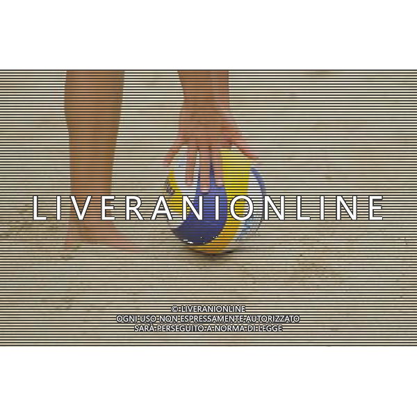 21.08.2014 - Stare Jablonki , siatkowka plazowa , beach volleyball , World Tour , FIVB Stare Jablonki Grand Slam 2014 , Brazylia (czerwone) - Wlochy (zielone) , Brazil (red) - Italy (green) N/Z Podnoszenie pilki Fot. Karol Bartnik / MPAimages.com/NEWSPIX.PL --- Newspix.pl /Agenzia Aldo Liverani sas - ITALY ONLY - Brasile - Italia beach volley femminile, World Tour, FIVB Stare Jablonki Grande Slam 2014 *** Local Caption *** www.newspix.pl mail us: info@newspix.pl call us: 0048 022 23 22 222 --- Polish Picture Agency by Ringier Axel Springer Poland