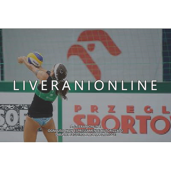 21.08.2014 - Stare Jablonki , siatkowka plazowa , beach volleyball , World Tour , FIVB Stare Jablonki Grand Slam 2014 , Brazylia (czerwone) - Wlochy (zielone) , Brazil (red) - Italy (green) N/Z Marta Menegatti Fot. Karol Bartnik / MPAimages.com/NEWSPIX.PL --- Newspix.pl /Agenzia Aldo Liverani sas - ITALY ONLY - Brasile - Italia beach volley femminile, World Tour, FIVB Stare Jablonki Grande Slam 2014 *** Local Caption *** www.newspix.pl mail us: info@newspix.pl call us: 0048 022 23 22 222 --- Polish Picture Agency by Ringier Axel Springer Poland