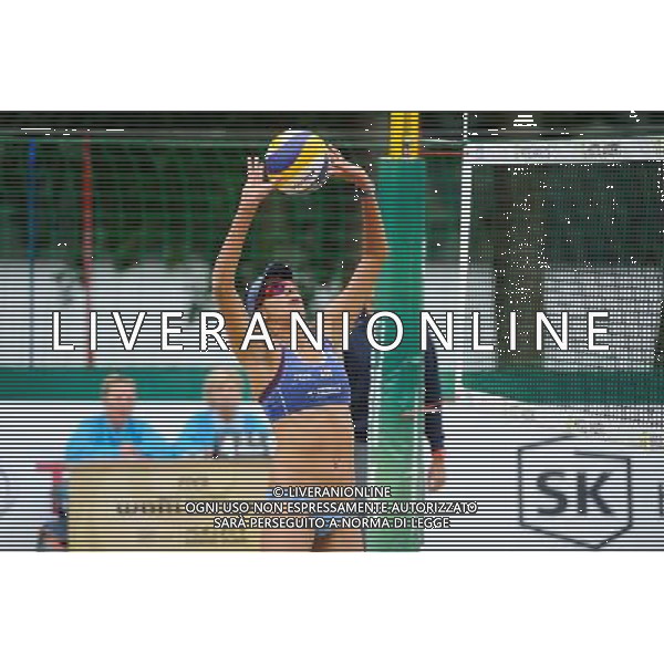 21.08.2014 - Stare Jablonki , siatkowka plazowa , beach volleyball , World Tour , FIVB Stare Jablonki Grand Slam 2014 , Hiszpania (zolte) - Australia (niebieskie) , Spain (yellow) - Australia (blue) N/Z Taliqua Clancy Fot. Karol Bartnik / MPAimages.com/NEWSPIX.PL --- Newspix.pl /Agenzia Aldo Liverani sas - ITALY ONLY - Australia - Spagna beach volley femminile, World Tour, FIVB Stare Jablonki Grande Slam 2014 *** Local Caption *** www.newspix.pl mail us: info@newspix.pl call us: 0048 022 23 22 222 --- Polish Picture Agency by Ringier Axel Springer Poland