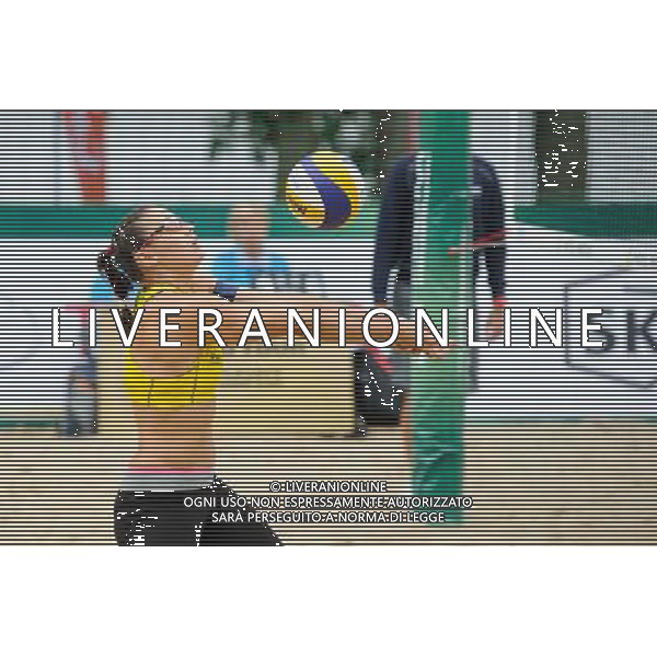 21.08.2014 - Stare Jablonki , siatkowka plazowa , beach volleyball , World Tour , FIVB Stare Jablonki Grand Slam 2014 , Hiszpania (zolte) - Australia (niebieskie) , Spain (yellow) - Australia (blue) N/Z Liliana Fernandez Steiner Fot. Karol Bartnik / MPAimages.com/NEWSPIX.PL --- Newspix.pl /Agenzia Aldo Liverani sas - ITALY ONLY - Australia - Spagna beach volley femminile, World Tour, FIVB Stare Jablonki Grande Slam 2014 *** Local Caption *** www.newspix.pl mail us: info@newspix.pl call us: 0048 022 23 22 222 --- Polish Picture Agency by Ringier Axel Springer Poland