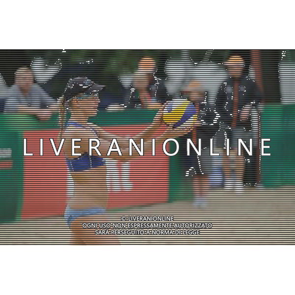21.08.2014 - Stare Jablonki , siatkowka plazowa , beach volleyball , World Tour , FIVB Stare Jablonki Grand Slam 2014 , Hiszpania (zolte) - Australia (niebieskie) , Spain (yellow) - Australia (blue) N/Z Louise Bawden Fot. Karol Bartnik / MPAimages.com/NEWSPIX.PL --- Newspix.pl /Agenzia Aldo Liverani sas - ITALY ONLY - Australia - Spagna beach volley femminile, World Tour, FIVB Stare Jablonki Grande Slam 2014 *** Local Caption *** www.newspix.pl mail us: info@newspix.pl call us: 0048 022 23 22 222 --- Polish Picture Agency by Ringier Axel Springer Poland