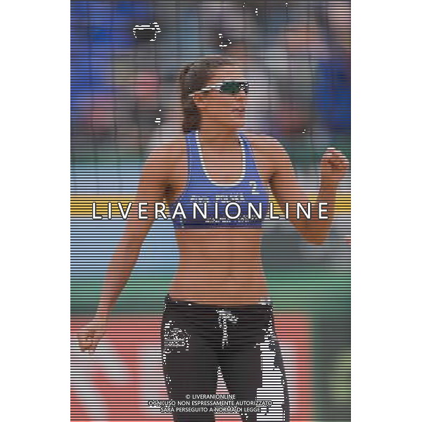 21.08.2014 - Stare Jablonki , siatkowka plazowa , beach volleyball , World Tour , FIVB Stare Jablonki Grand Slam 2014 , Brazylia (biale) - Polska (niebieskie) , Brazil - Poland N/Z Kinga Kolosinska Fot. Mariusz Palczynski / MPAimages.com/NEWSPIX.PL --- Newspix.pl /Agenzia Aldo Liverani sas - ITALY ONLY - Brasile - Polonia beach volley femminile World Tour, FIVB Stare Jablonki Grande Slam 2014 *** Local Caption *** www.newspix.pl mail us: info@newspix.pl call us: 0048 022 23 22 222 --- Polish Picture Agency by Ringier Axel Springer Poland