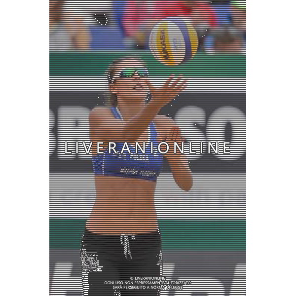 21.08.2014 - Stare Jablonki , siatkowka plazowa , beach volleyball , World Tour , FIVB Stare Jablonki Grand Slam 2014 , Brazylia (biale) - Polska (niebieskie) , Brazil - Poland N/Z Kinga Kolosinska Fot. Mariusz Palczynski / MPAimages.com/NEWSPIX.PL --- Newspix.pl /Agenzia Aldo Liverani sas - ITALY ONLY - Brasile - Polonia beach volley femminile World Tour, FIVB Stare Jablonki Grande Slam 2014 *** Local Caption *** www.newspix.pl mail us: info@newspix.pl call us: 0048 022 23 22 222 --- Polish Picture Agency by Ringier Axel Springer Poland