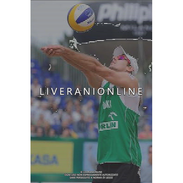 21.08.2014 - Stare Jablonki , siatkowka plazowa , beach volleyball , World Tour , FIVB Stare Jablonki Grand Slam 2014 , Polska (zielone) - Rosja (niebieskie) , Poland (green) - Russia (blue) N/Z Mariusz Prudel Fot. Karol Bartnik / MPAimages.com/NEWSPIX.PL --- Newspix.pl /Agenzia Aldo Liverani sas - ITALY ONLY - Polonia - Russia beach volley maschile, World Tour, FIVB Stare Jablonki Grande Slam 2014 *** Local Caption *** www.newspix.pl mail us: info@newspix.pl call us: 0048 022 23 22 222 --- Polish Picture Agency by Ringier Axel Springer Poland