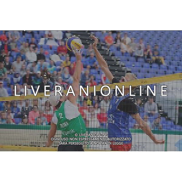 21.08.2014 - Stare Jablonki , siatkowka plazowa , beach volleyball , World Tour , FIVB Stare Jablonki Grand Slam 2014 , Polska (zielone) - Rosja (niebieskie) , Poland (green) - Russia (blue) N/Z Grzegorz Fijalek , Dmitri Barsouk Fot. Karol Bartnik / MPAimages.com/NEWSPIX.PL --- Newspix.pl /Agenzia Aldo Liverani sas - ITALY ONLY - Polonia - Russia beach volley maschile, World Tour, FIVB Stare Jablonki Grande Slam 2014 *** Local Caption *** www.newspix.pl mail us: info@newspix.pl call us: 0048 022 23 22 222 --- Polish Picture Agency by Ringier Axel Springer Poland
