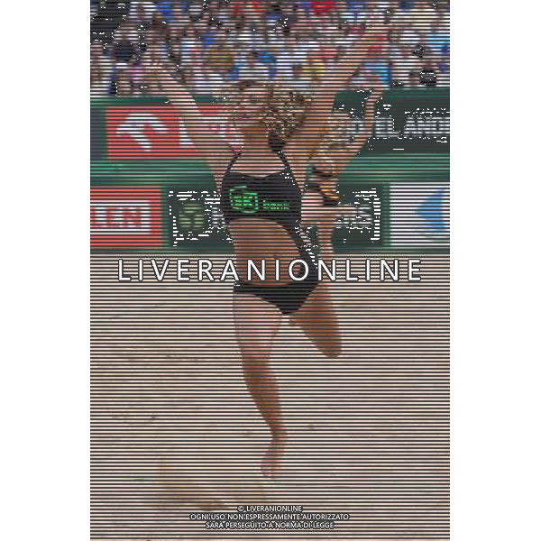 22.08.2014 - Stare Jablonki , siatkowka plazowa , beach volleyball , World Tour , FIVB Stare Jablonki Grand Slam 2014 , Polska (zielone) - Brazilia (czerwone) , Poland - Brazil N/Z Cheerleaders Flex Sopot Fot. Mariusz Palczynski / MPAimages.com/NEWSPIX.PL --- Newspix.pl /Agenzia Aldo Liverani sas - ITALY ONLY - Polonia - Brasile beach volley maschile, World Tour, FIVB Stare Jablonki Grande Slam 2014 *** Local Caption *** www.newspix.pl mail us: info@newspix.pl call us: 0048 022 23 22 222 --- Polish Picture Agency by Ringier Axel Springer Poland