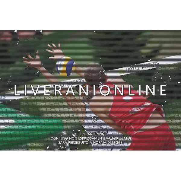 22.08.2014 - Stare Jablonki , siatkowka plazowa , beach volleyball , World Tour , FIVB Stare Jablonki Grand Slam 2014 , Hiszpania (biale) - Rosja (czerwone) , Spain (white) - Russia (red) N/Z Pablo Herrera Allepuz Fot. Karol Bartnik / MPAimages.com/NEWSPIX.PL --- Newspix.pl /Agenzia Aldo Liverani sas - ITALY ONLY - Spagna - Russia beach volley maschile, World Tour, FIVB Stare Jablonki Grande Slam 2014 *** Local Caption *** www.newspix.pl mail us: info@newspix.pl call us: 0048 022 23 22 222 --- Polish Picture Agency by Ringier Axel Springer Poland
