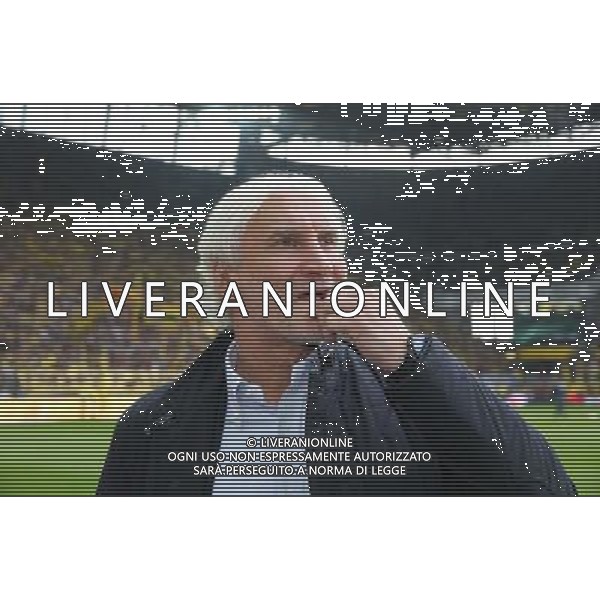firo : 23.08.2014 Fu§ball,1.Bundesliga, Saison 2014/2015, BVB, Borussia Dortmund - Bayer 04 Leverkusen 0:2 Manager Rudi V…LLER, Leverkusen, Portrait vor SŸdtribŸne $worldrights,Es gelten unsere AGB, einsehbar auf www.firosportphoto.de, copyright by firo sportphoto: Coesfelder Str. 207 D-48249 DŸlmen www.firosportphoto.de mail@firosportphoto.de (V o l k s b a n k B o c h u m - W i t t e n ) BLZ.: 430 601 29 Kt. Nr.: 341 117 100 Tel:Ê +49-2594-9916004 Fax:Ê+49-2594-9916005 AG ALDO LIVERANI SAS ONLY ITALY