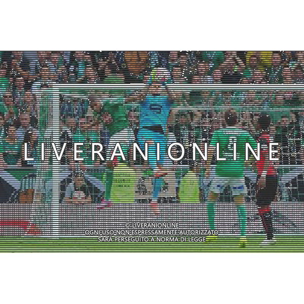 Benoit COSTIL - 24.08.2014 - Saint Etienne / Rennes - 3e journee Ligue 1 Photo : Jean Paul Thomas / Icon Sport AG ALDO LIVERANI SAS ONLY ITALY