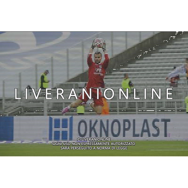 Anthony LOPES - 24.08.2014 - Lyon / Lens - 3e journee Ligue 1 Photo : Jean Paul Thomas / Icon Sport /Agenzia Aldo Liverani sas - ITALY ONLY - EDITORIAL USE ONLY