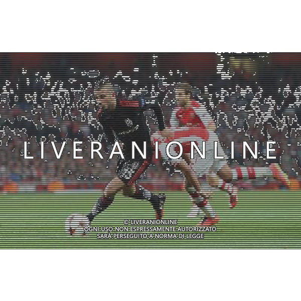Oguzhan Ozyakup of Besiktas Photo by Kieran Galvin/CameraSport Football - UEFA Champions League Qualifying Play-Offs Round Second Leg - Arsenal v Besiktas - Wednesday 27th August 2014 - Emirates Stadium - London © CameraSport - 43 Linden Ave. Countesthorpe. Leicester. England. LE8 5PG - Tel: +44 (0) 116 277 4147 - admin@camerasport.com - www.camerasport.com /Agenzia Aldo Liverani sas - ITALY ONLY - EDITORIAL USE ONLY