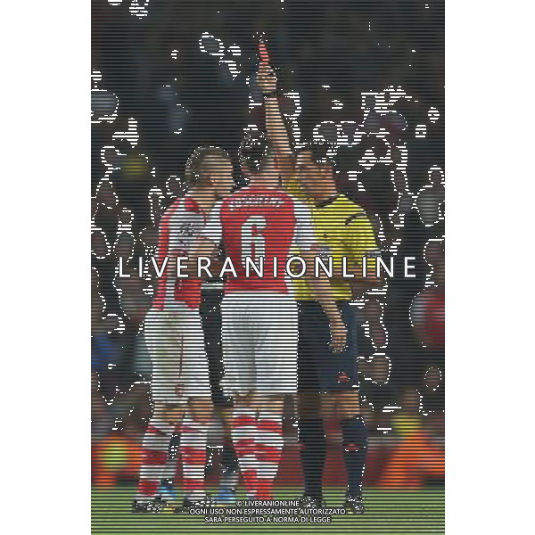 Arsenal\'s Mathieu Debuchy gets a Red Card Photo by Kieran Galvin/CameraSport Football - UEFA Champions League Qualifying Play-Offs Round Second Leg - Arsenal v Besiktas - Wednesday 27th August 2014 - Emirates Stadium - London © CameraSport - 43 Linden Ave. Countesthorpe. Leicester. England. LE8 5PG - Tel: +44 (0) 116 277 4147 - admin@camerasport.com - www.camerasport.com /Agenzia Aldo Liverani sas - ITALY ONLY - EDITORIAL USE ONLY
