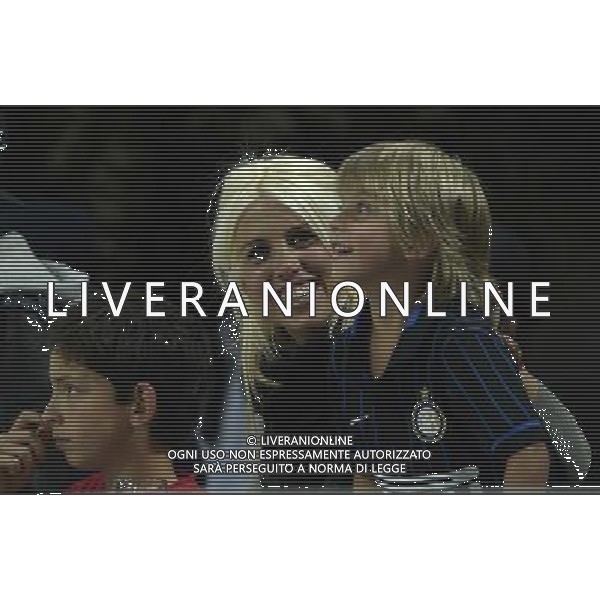 UEFA Europa League 2014/2015 Quarto Turno di Qualificazione Ritorno Milano - 28.08.2014 Inter-Stjarnan Nella Foto:wanda nara sorridente con i figli dopo il gol di icardi mauro /Ph.Vitez-Ag. Aldo Liverani