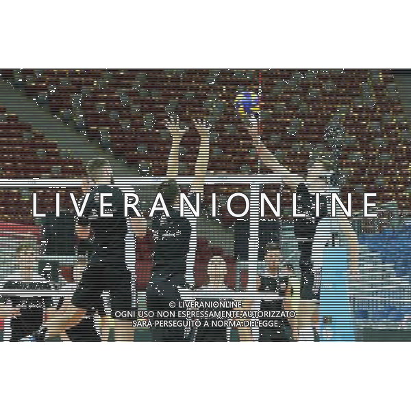 N/Z ATAKUJE MARIUSZ WLAZLY TRENING PRZED MECZEM OTWARCIA Z SERBIA FIVB MISTRZOSTWA SWIATA W PILCE SIATKOWEJ MEZCZYZN 2014 FIVB VOLLEYBALL MEN\'S CHAMPIONSHIP POLSKA 2014 SIATKOWKA - STADION NARODOWY - NATIONAL STADIUM WARSAW WARSZAWA 29.08.2014 FOT. LUKASZ TRZESZCZKOWSKI / NEWSPIX.PL --- Newspix.pl --- Newspix.pl /Agenzia Aldo Liverani sas - ITALY ONLY - Allenamento della nazionale maschile di Pallavolo della Polonia FIVB Volley Championship Men a Varsavia 29 agosto 2014 *** Local Caption *** www.newspix.pl mail us: info@newspix.pl call us: 0048 022 23 22 222 --- Polish Picture Agency by Ringier Axel Springer Poland