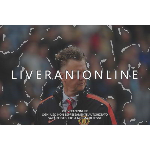 Manchester United manager Louis van Gaal Photographer Chris Vaughan/CameraSport Football - Barclays Premiership - Burnley v Manchester United - Saturday 30th August 2014 - Turf Moor - Burnley © CameraSport - 43 Linden Ave. Countesthorpe. Leicester. England. LE8 5PG - Tel: +44 (0) 116 277 4147 - admin@camerasport.com - www.camerasport.com /Agenzia Aldo Liverani sas - ITALY ONLY - EDITORIAL USE ONLY