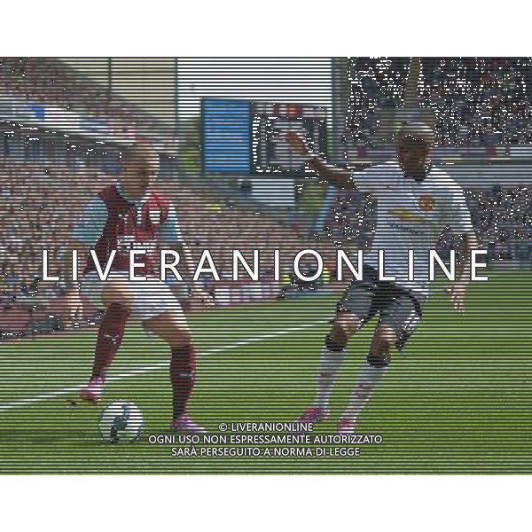 Burnley\'s Kieran Trippier looks to go past Manchester United\'s Ashley Young Photographer Chris Vaughan/CameraSport Football - Barclays Premiership - Burnley v Manchester United - Saturday 30th August 2014 - Turf Moor - Burnley © CameraSport - 43 Linden Ave. Countesthorpe. Leicester. England. LE8 5PG - Tel: +44 (0) 116 277 4147 - admin@camerasport.com - www.camerasport.com /Agenzia Aldo Liverani sas - ITALY ONLY - EDITORIAL USE ONLY