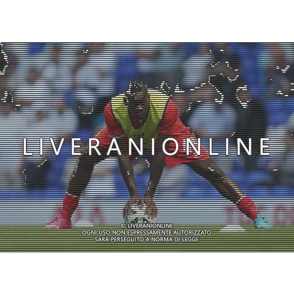 Liverpool\'s Mario Balotelli during the pre-match warm-up Photographer Kieran Galvin/CameraSport Football - Barclays Premiership - Tottenham Hotspur v Liverpool - Sunday 31st August 2014 - White Hart Lane - London © CameraSport - 43 Linden Ave. Countesthorpe. Leicester. England. LE8 5PG - Tel: +44 (0) 116 277 4147 - admin@camerasport.com - www.camerasport.com /Agenzia Aldo Liverani sas - ITALY ONLY - EDITORIAL USE ONLY