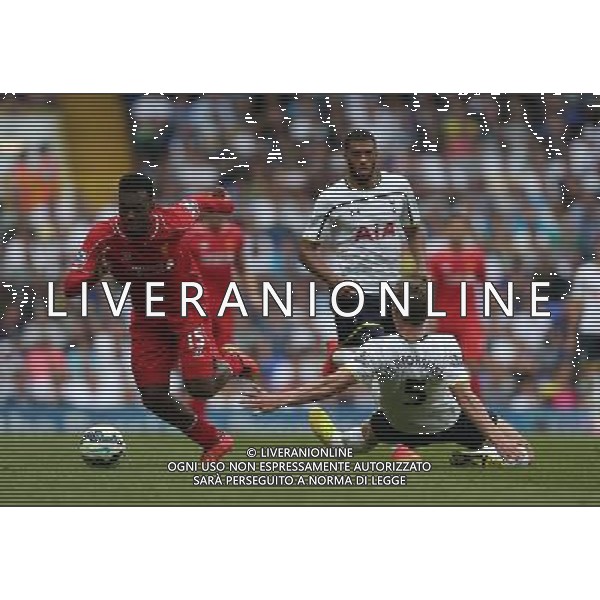 Liverpool\'s Daniel Sturridge takes on Tottenham Hotspur\'s Jan Vertonghen Photographer Kieran Galvin/CameraSport Football - Barclays Premiership - Tottenham Hotspur v Liverpool - Sunday 31st August 2014 - White Hart Lane - London © CameraSport - 43 Linden Ave. Countesthorpe. Leicester. England. LE8 5PG - Tel: +44 (0) 116 277 4147 - admin@camerasport.com - www.camerasport.com /Agenzia Aldo Liverani sas - ITALY ONLY - EDITORIAL USE ONLY