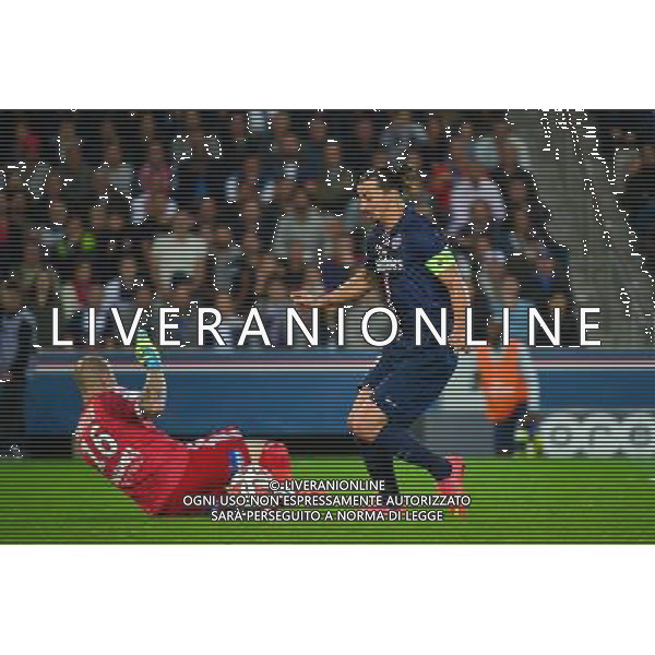 Zlatan IBRAHIMOVIC / Stephane RUFFIER - Penalty refuse - 31.08.2014 - Paris Saint Germain / Saint Etienne - 4eme journee de Ligue 1 - Photo : WinterPress / Icon Sport /AGENZIA ALDO LIVERANI SAS - ITALY ONLY - EDITORIAL USE ONLY