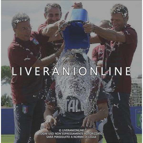 Raduno Nazionale Italiana Firenze - 01.09.2014 Allenamento Nella Foto:Antonio Conte subisce la secchiata d\'acqua fredda da parte del suo staff per la lotta contro la sla /Ph.Vitez-Ag. Aldo Liverani