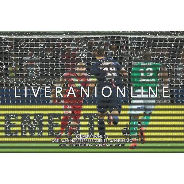 Zlatan IBRAHIMOVIC / Stephane RUFFIER - 31.08.2014 - Paris Saint Germain / Saint Etienne - 4eme journee de Ligue 1 - Photo : Aurelien Meunier / Icon Sport /AGENZIA ALDO LIVERANI SAS - ITALY ONLY - EDITORIAL USE ONLY