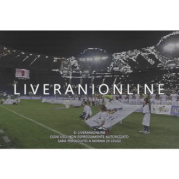 Roma - 01/09/2014 - Stadio Olimpico - Partita Interreligiosa per la Pace - nella foto: Le squadre schierate a centrocampo vedono un videomessaggio di Papa Francesco sul maxischermo / Ph. Fabrizio Corradetti - Ag. Aldo Liverani Sas