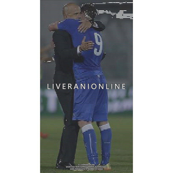 Qualificazioni ai Campionati Europei Under 21 Gruppo 9 Pescara - 05.09.2014 Italia-Serbia Nella Foto:Di Biagio Luigi abbraccia Belotti Andrea /Ph.Vitez-Ag. Aldo Liverani