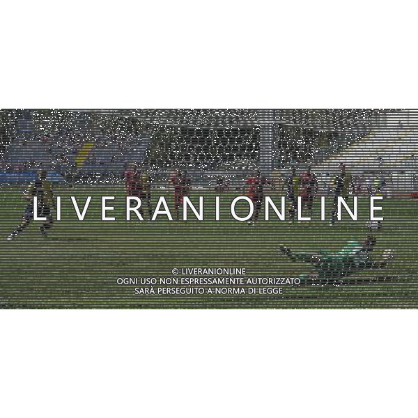 Campionato di Calcio Lega Pro Girone B 2014/2015 2 Giornata Rimini - 07.10.2014 Santarcangelo-Pisa Nella Foto:moschin para il rigore di evangelisti /Ph.Vitez-Ag. Aldo Liverani