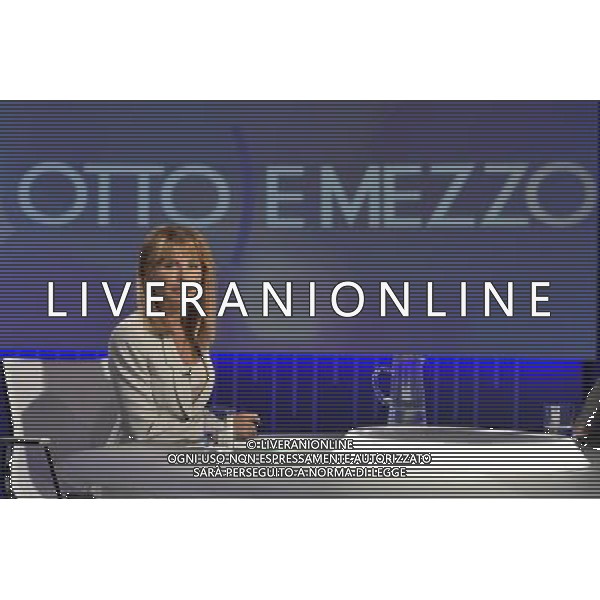 Roma - 08/09/2014 - Studi La7 - Trasmissione Tv Ò Otto e mezzo \' - nella foto: Lilly Gruber / Ph. Fabrizio Corradetti - ag. Aldo Liverani sas