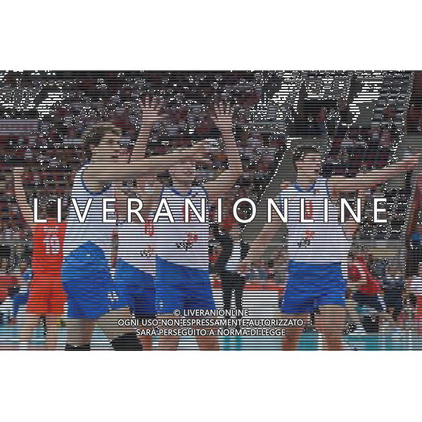 10.09.2014 - Lodz , Atlas Arena , siatkowka , Mistrzostwa Swiata 2014 , grupa E Serbia (biale) - Wlochy (niebieskie) , FIVB Men\'s World Championship , pool A Serbia (white) - Italy (blue) N/Z Aleksandar Atanasijevic , Nikola Jovovic , Srecko Lisinac Fot. Mariusz Palczynski / MPAimages.com / NEWSPIX.PL --- Newspix.pl AG ALDO LIVERANI SAS ONLY ITALY *** Local Caption *** www.newspix.pl mail us: info@newspix.pl call us: 0048 022 23 22 222 --- Polish Picture Agency by Ringier Axel Springer Poland