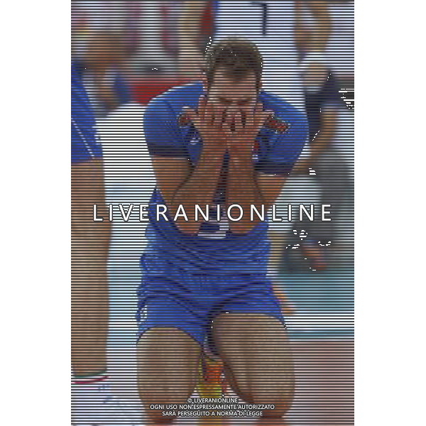 10.09.2014 LODZ , ATLAS ARENA , SIATKOWKA , SIATKA , MISTRZOSTWA SWIATA W SIATKOWCE MEZCZYZN 2014 , 2. FAZA TURNIEJU , GRUPA F ( VOLLEYBALL , FIVB MEN\'S VOLLEYBALL WORLD CHAMPIONSHIP 2014 , ROUND 2 , POLL F ) MECZ SERBIA - WLOCHY ( GAME SERBIA - ITALY ) NZ DRAGAN TRAVICA ZLOSC ROZPACZ FOTO JAKUB PIASECKI / CYFRASPORT / NEWSPIX.PL --- Newspix.pl AG ALDO LIVERANI SAS ONLY ITALY *** Local Caption *** www.newspix.pl mail us: info@newspix.pl call us: 0048 022 23 22 222 --- Polish Picture Agency by Ringier Axel Springer Poland