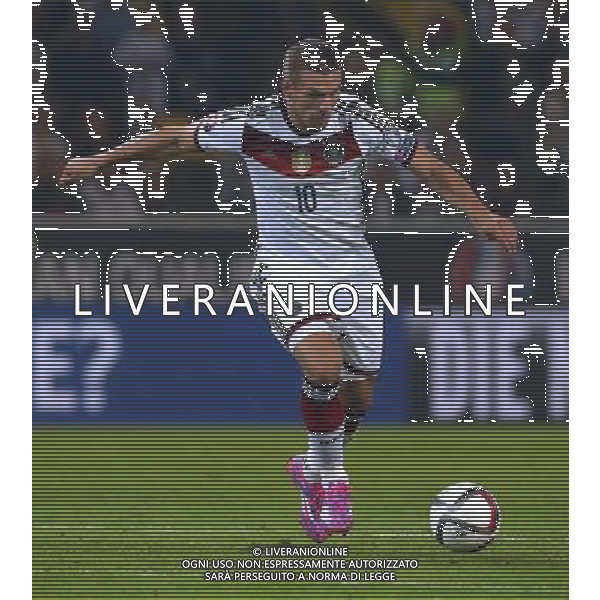 firo Fu§ball, Fussball, 07.09.2014 International, EM Qualifikation 2014, EM-Quali 2014 Saison 2014/2015, Nati, Deutsche Nationalmannschaft Deutschland, GER - Schottland, SCO 2:1 GER Lukas Podolski, Einzelaktion $worldrights Es gelten unsere AGB, einsehbar auf www.firosportphoto.de copyright by firo sportphoto: Coesfelder Str.207 48249 DŸlmen www.firosportphoto.de mail@firosportphoto.de (V o l k s b a n k B o c h u m - W i t t e n ) BLZ.: 430 601 29 Kt. Nr.: 341 117 100 Tel:Ê 02594 - 9916004 Fax:Ê02594 - 9916005 AG ALDO LIVERANI SAS ONLY ITALY