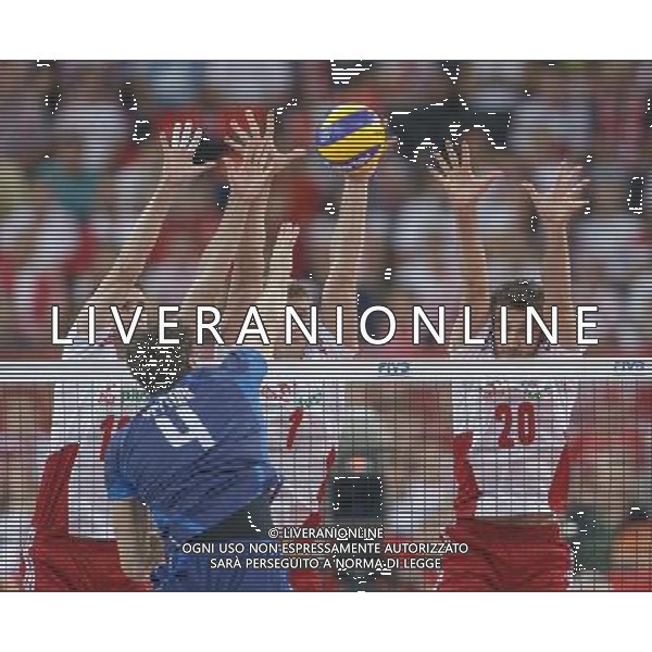 11.09.2014 LODZ , ATLAS ARENA , SIATKOWKA MEZCZYZN , MISTRZOSTWA SWIATA W SIATKOWCE MEZCZYZN 2014 , 2. FAZA TURNIEJU , GRUPA F (VOLLEYBALL , FIVB MEN\'S VOLLEYBALL WORLD CHAMPIONSHIP 2014 , ROUND 2 , POLL F ) MECZ POLSKA - WLOCHY ( GAME POLAND - ITALY) NZ MARIUSZ WLAZLY , PIOTR NOWAKOWSKI , MATEUSZ MIKA FOTO RADOSLAW JOZWIAK / CYFRASPORT / NEWSPIX.PL --- Newspix.pl AG ALDO LIVERANI SAS ONLY ITALY