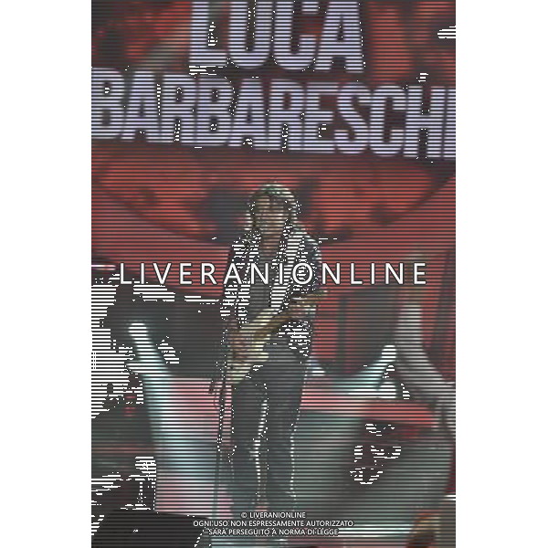 Roma - 12/09/2014 - Rai Studio Nomentano - Trasmissione TV \' Tale e Quale Show \' - nella foto: Luca Barbareschi imita Luciano Ligabue / Ph. Fabrizio Corradetti - Ag. Aldo Liverani sas