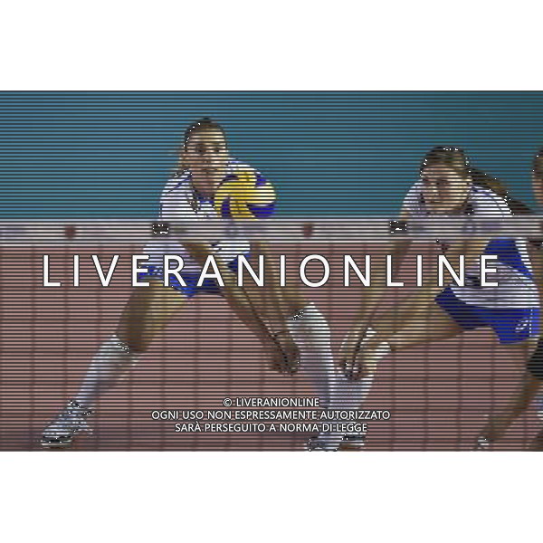 Roma - 13/09/2014 - PalaTiziano - Amichevole Volley femminile - Italia vs Turchia - nella foto: Francesca Piccinini e Antonella Del Core / Ph. Fabrizio Corradetti - Ag. Aldo Liverani Sas
