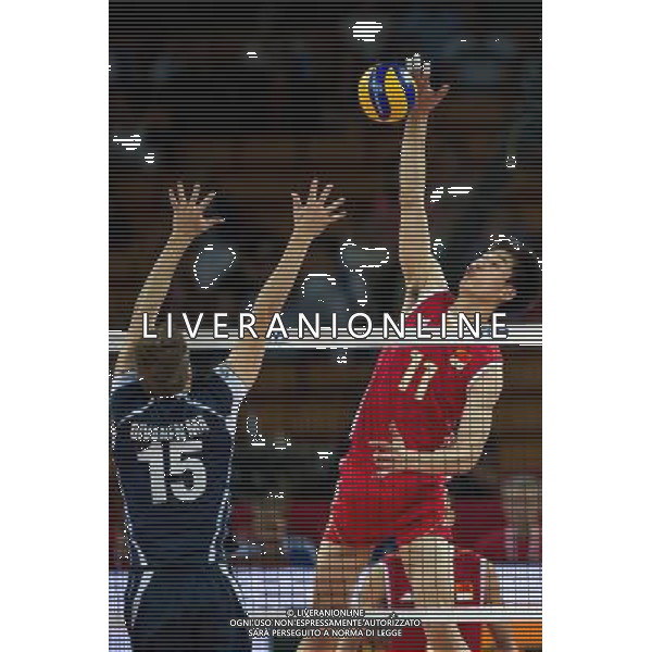 Polska Wroclaw 13 09 2014 Hala Stulecia ul. Wystawowa 1 Druga faza grupy F FIVB Mistrzostwa Swiata w pilce siatkowej mezczyzn Polska 2014 mecz pomiedzy Finlandia vs Chiny Na zdjeciu: Matti Oivanen finland #15 Xin Geng china #11 Fot: Sebastian Borowski / Newspix.pl Poland Wroclaw 13.09.2014 Century Hall st. Wystawowa 1 Second phase of group F FIVB World Championships in mens volleyball Poland 2014 game between Finland vs China On the picture: Matti Oivanen finland #15 Xin Geng china #11 Photo: Sebastian Borowski / Newspix.pl --- Newspix.pl AG ALDO LIVERANI SAS ONLY ITALY *** Local Caption *** www.newspix.pl mail us: info@newspix.pl call us: 0048 022 23 22 222 --- Polish Picture Agency by Ringier Axel Springer Poland