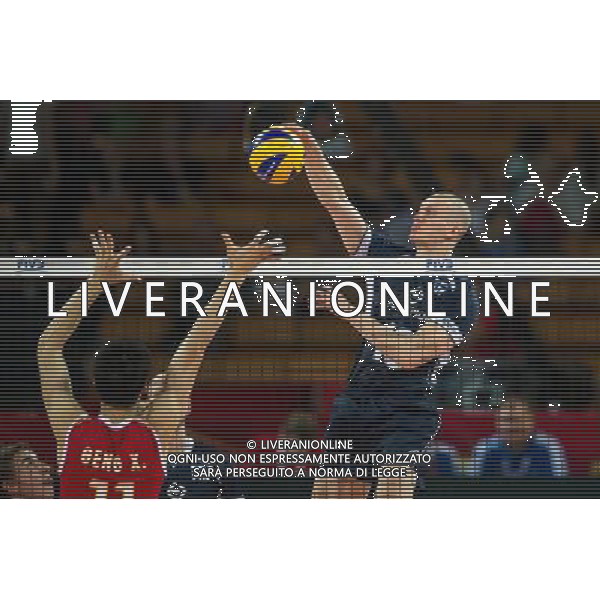 Polska Wroclaw 13 09 2014 Hala Stulecia ul. Wystawowa 1 Druga faza grupy F FIVB Mistrzostwa Swiata w pilce siatkowej mezczyzn Polska 2014 mecz pomiedzy Finlandia vs Chiny Na zdjeciu: Xin Geng china #11 Olli Pekka Ojansivu finland #16 Fot: Sebastian Borowski / Newspix.pl Poland Wroclaw 13.09.2014 Century Hall st. Wystawowa 1 Second phase of group F FIVB World Championships in mens volleyball Poland 2014 game between Finland vs China On the picture: Xin Geng china #11 Olli Pekka Ojansivu finland #16 Photo: Sebastian Borowski / Newspix.pl --- Newspix.pl AG ALDO LIVERANI SAS ONLY ITALY *** Local Caption *** www.newspix.pl mail us: info@newspix.pl call us: 0048 022 23 22 222 --- Polish Picture Agency by Ringier Axel Springer Poland