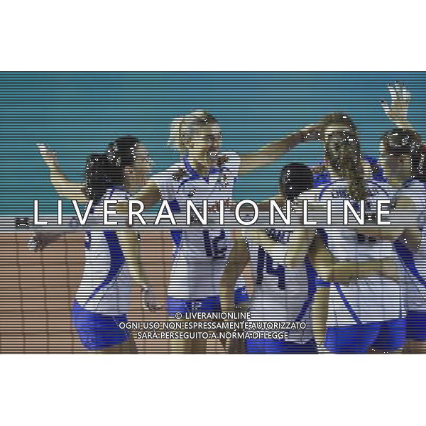 Roma - 13/09/2014 - PalaTiziano - Amichevole Volley femminile - Italia vs Turchia - nella foto: Francesca Piccinini festeggia con le compagne / Ph. Fabrizio Corradetti - Ag. Aldo Liverani Sas