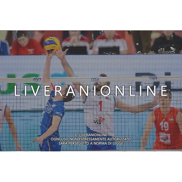13.09.2014 - Lodz , Atlas Arena , siatkowka , Mistrzostwa Swiata 2014 , grupa E Serbia (biale) - Francja (granatowe) , FIVB Men\'s World Championship , pool E Serbia (white) - France (navy) N/Z Benjamin Toniutti , Nikola Kovacevic Fot. Mariusz Palczynski / MPAimages.com / NEWSPIX.PL --- Newspix.pl AG ALDO LIVERANI SAS ONLY ITALY *** Local Caption *** www.newspix.pl mail us: info@newspix.pl call us: 0048 022 23 22 222 --- Polish Picture Agency by Ringier Axel Springer Poland