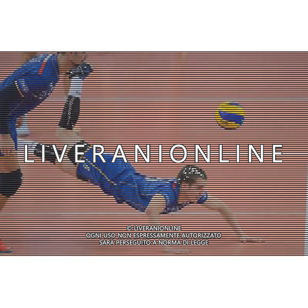 13.09.2014 - Lodz , Atlas Arena , siatkowka , Mistrzostwa Swiata 2014 , grupa E Serbia (biale) - Francja (granatowe) , FIVB Men\'s World Championship , pool E Serbia (white) - France (navy) N/Z Benjamin Toniutti Fot. Mariusz Palczynski / MPAimages.com / NEWSPIX.PL --- Newspix.pl AG ALDO LIVERANI SAS ONLY ITALY *** Local Caption *** www.newspix.pl mail us: info@newspix.pl call us: 0048 022 23 22 222 --- Polish Picture Agency by Ringier Axel Springer Poland